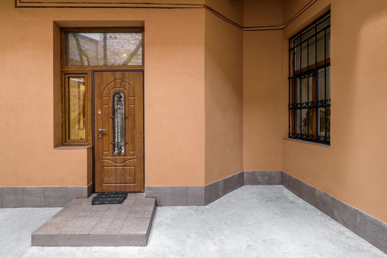 Stepana Bandery Str. 19 Apartamento Lviv Exterior foto